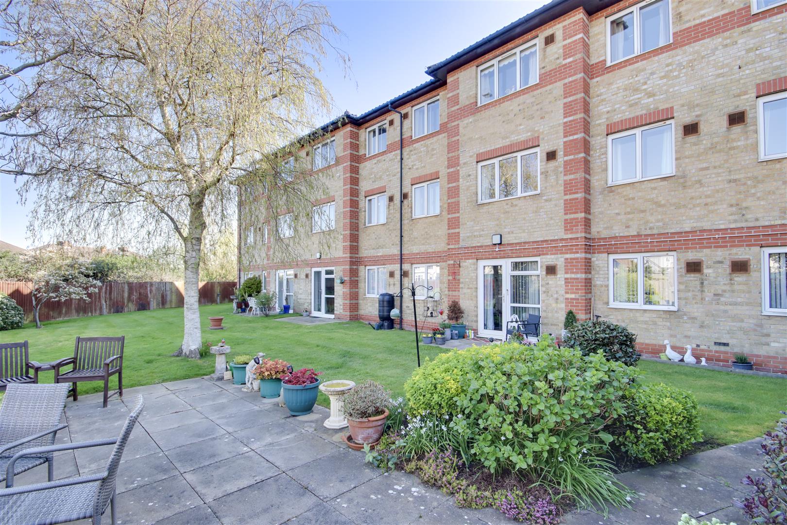 Flat - Retirement | Amberley Court, Freshbrook Road, Lancing, BN15 8DS | For Sale